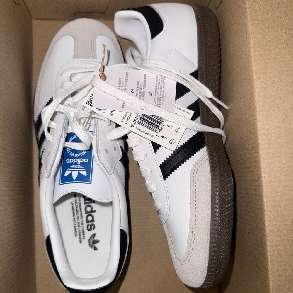 adidas Originals Kids White Black Blue Accent Sneakers